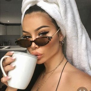 Meet your Posher, Carolina